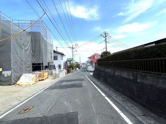 【その他】 | 福岡市西区拾六町4丁目　3号棟（全3棟）【仲介手数料無料・0円】 | 現地写真。前面道路です。