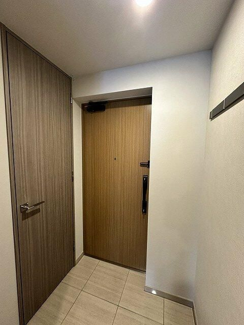 プラウド一番町一丁目の玄関