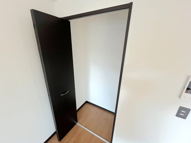 安芸郡府中町八幡２丁目の賃貸マンションの収納