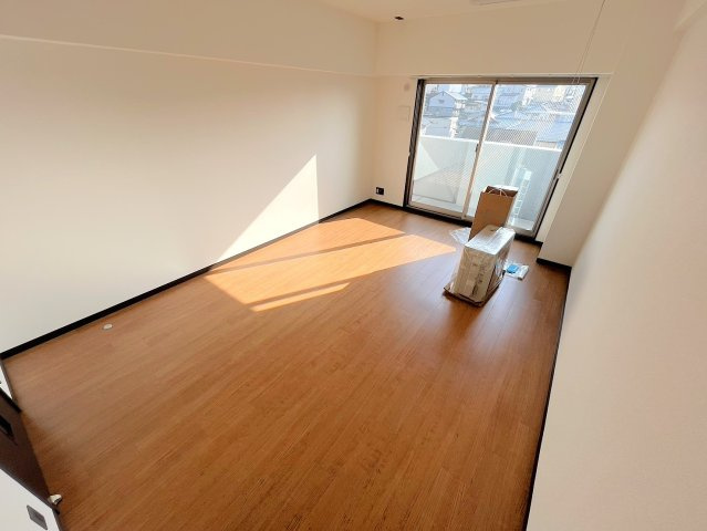 安芸郡府中町八幡２丁目の賃貸マンションの内装