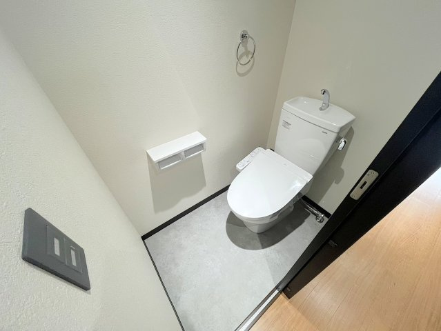 安芸郡府中町八幡２丁目の賃貸マンションのトイレ