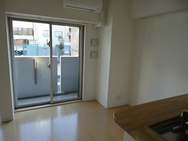 プルミエール飯田橋の居間・リビング