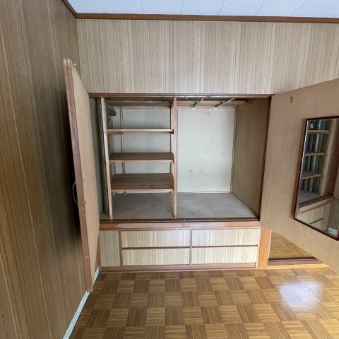 室蘭市港南町2丁目21-10戸建の収納