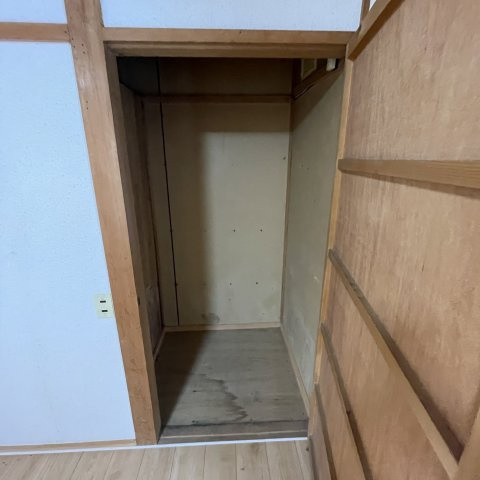 室蘭市港南町2丁目21-10戸建の収納