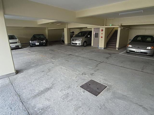 セイシェル長田山手の駐車場|敷地内駐車場に空きが有ります