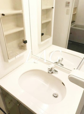 【洗面所】 | ナイスアーバン新子安 | 洗面台です。