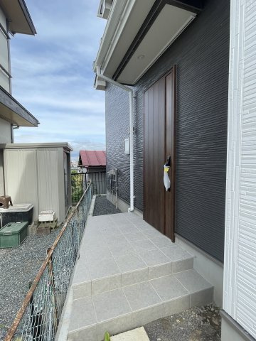 新築戸建・新築建売　郡山市安積町笹川　安積第三小・安積第二中の玄関