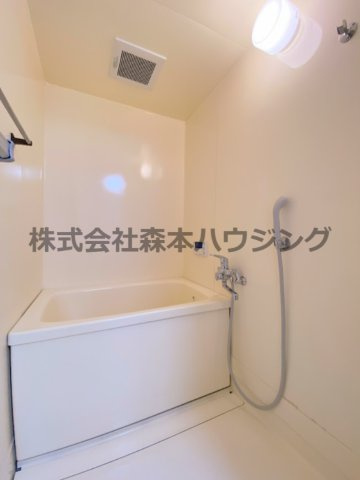 【浴室】 | 　プランドール・メゾン | ゆったり過ごせるお風呂です