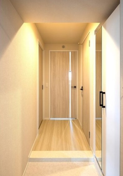 フルハウス高宮の玄関|シューズボックス、明るくお洒落感を演出♪これだけあれば安心！
