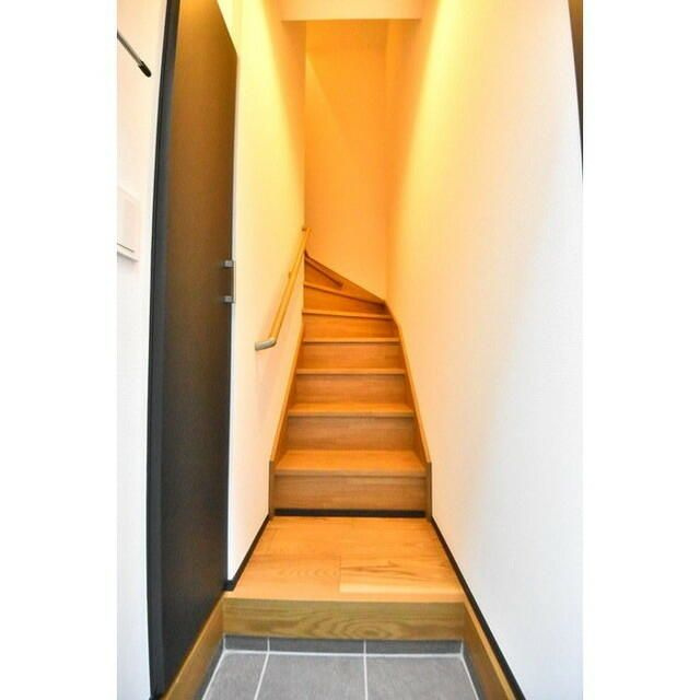 ウッドクレスト荒川レジデンスの玄関