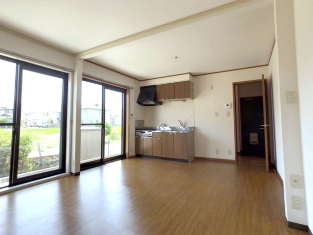 パセオアゼリオ　B棟の居間・リビング