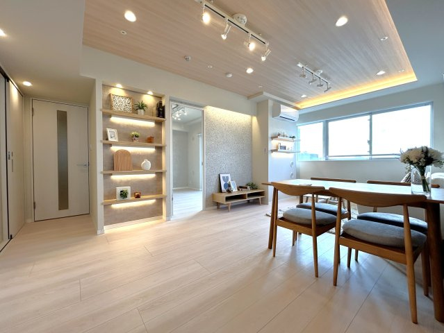 シティインデックス王子の居間・リビング|ご家族やお客様との時間など、多くの時を刻む空間。何気なく過ぎる時でさえも上質なひと時となる快適な空間を目指して。