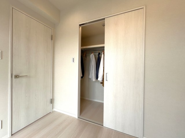 シティインデックス王子の収納|～Closet～
各部屋に収納が付いており冬物や夏物、スーツケースなども全部まとめて収納もできますのでお部屋を広く開放的にお使いいただけます。