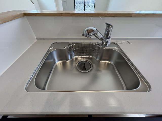 【キッチン】 | 福岡市南区井尻4丁目1期　1号棟（全2棟）【仲介手数料無料・0円】 | 施工例。施工例は完成時と異なる場合があります。
