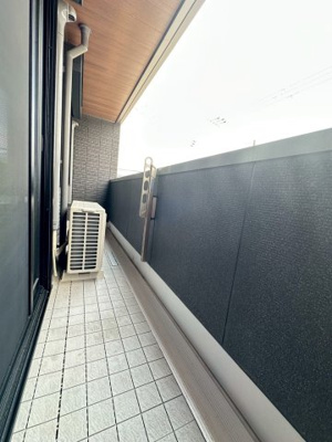 【バルコニー】 | LINDEN PLACE