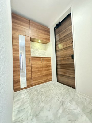 【玄関】 | LINDEN PLACE