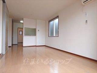 クレセオ口田の居間・リビング|人気の対面キッチン