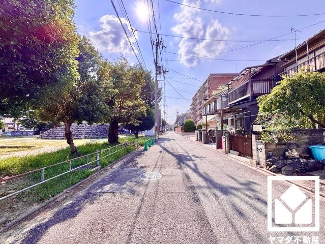 伏見区深草西浦町１丁目の前面道路含む現地写真