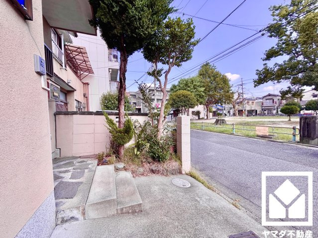 伏見区深草西浦町１丁目の外観