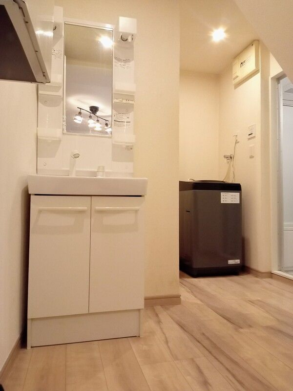 ＬＡＶＡ　ＴＯＷＥＲ（ラヴァタワー）の洗面所