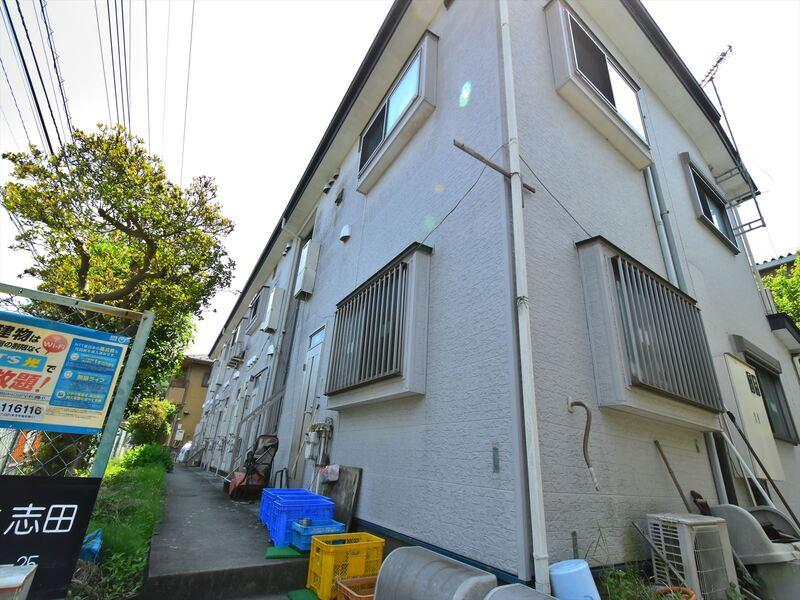 ホワイティ志田の外観