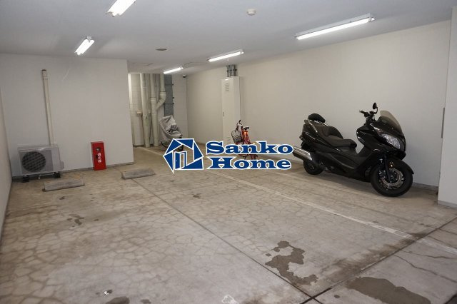 デュオ・スカーラ上野の駐車場