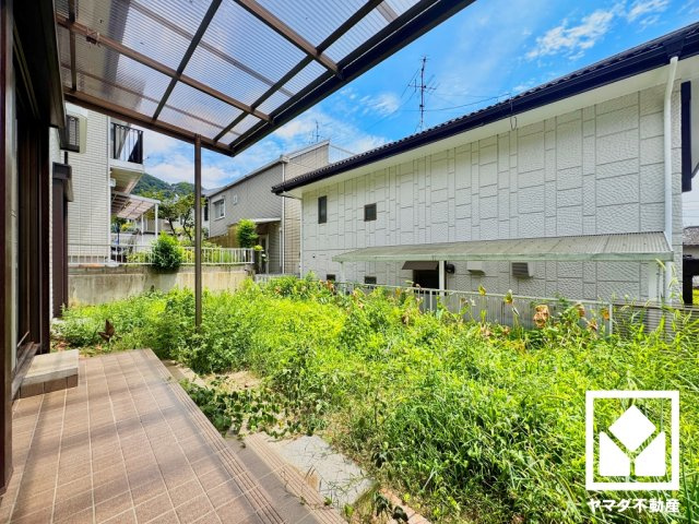 宇治市羽戸山３丁目の庭