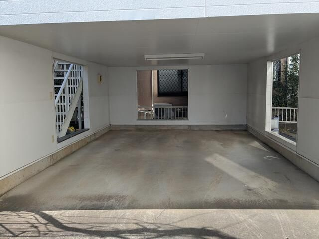 曽屋事務所の駐車場