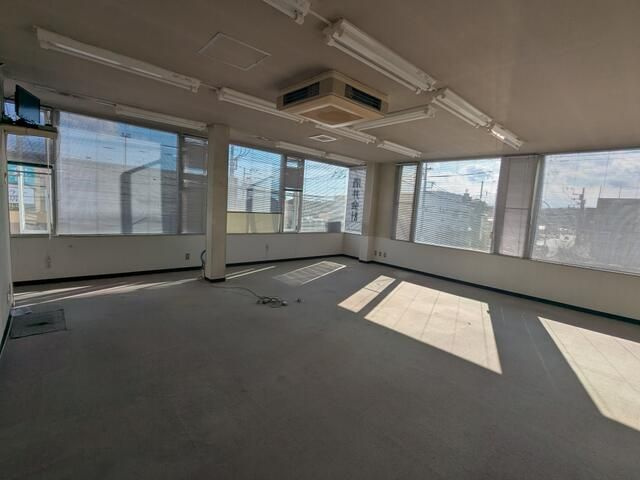 曽屋事務所の内装