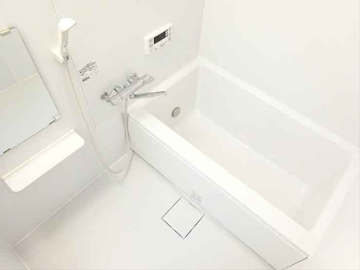 マンション第一明大前の浴室