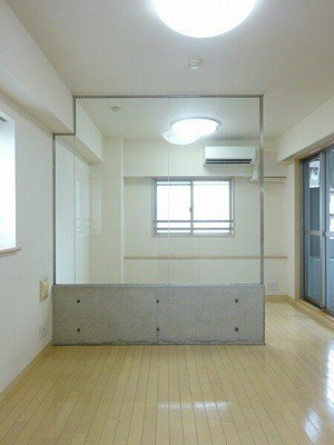 【居間・リビング】 | ＲＥＶ・ＣＬＯＳＥ |  