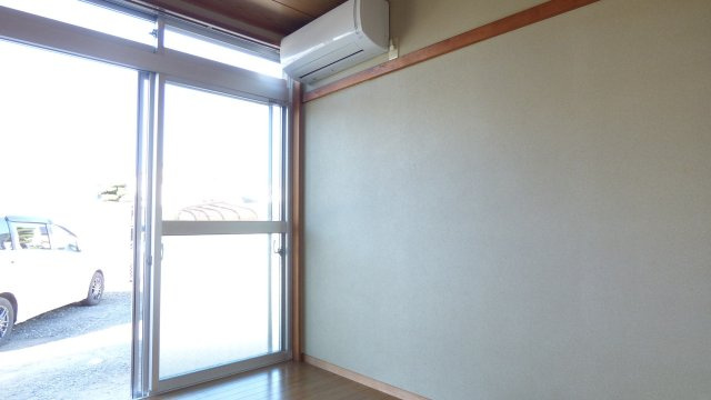 コーポ水之頭の洋室