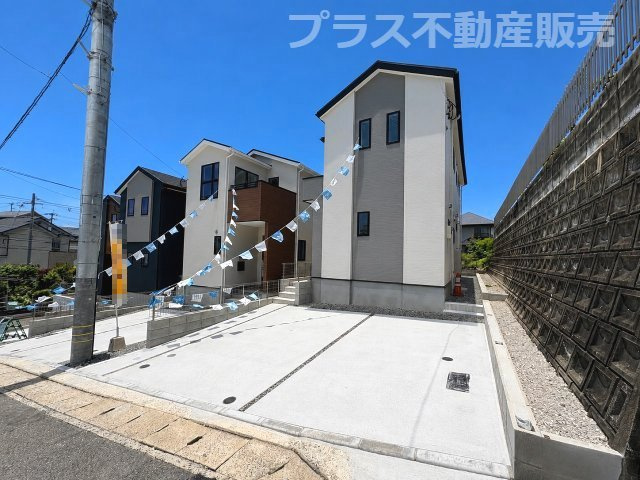 【外観】 | 福岡市南区長住1丁目2期　1号棟（全4棟）【仲介手数料無料・0円】 | 現地写真。プラス不動産販売なら、現場の全ての棟をまとめてご見学頂けます。