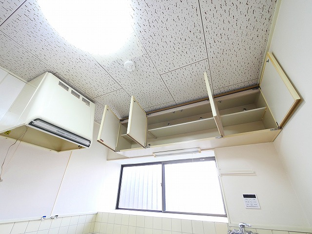 南永井町戸建のキッチン|コンパクトなキッチンで掃除もラクラク