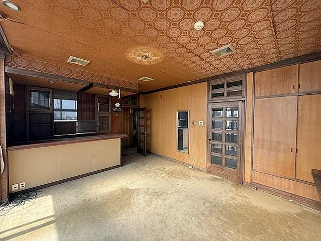リアライズ甲南山手（旧ＹＭアーバン）の居間・リビング