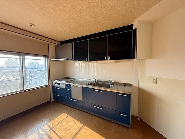 リアライズ甲南山手（旧ＹＭアーバン）のキッチン