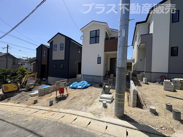【玄関】 | 福岡市南区長住1丁目2期　2号棟（全4棟）【仲介手数料無料・0円】 | 施工例。施工例は完成時と異なる場合があります。