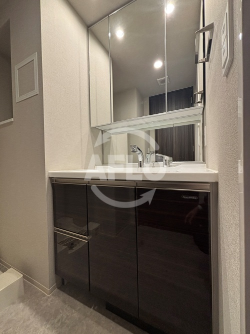 ソルレヴェンテ新梅田の独立洗面台|ソルレヴェンテ新梅田　独立洗面台