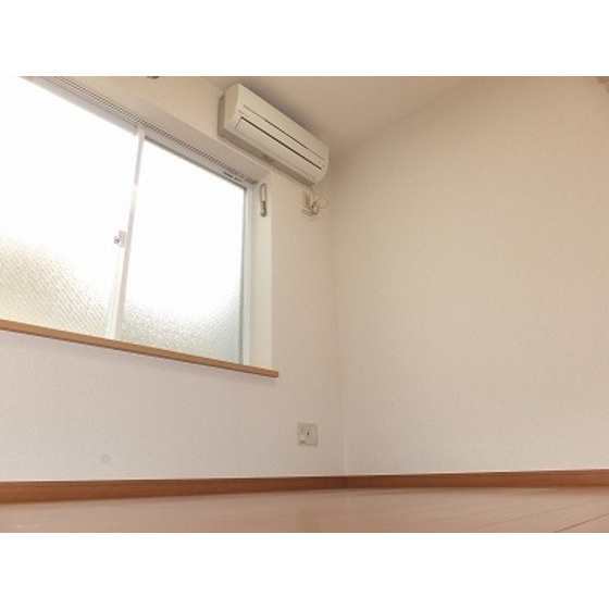 ライフピア松ノ木Ａ棟の居間・リビング|使いやすい居間です