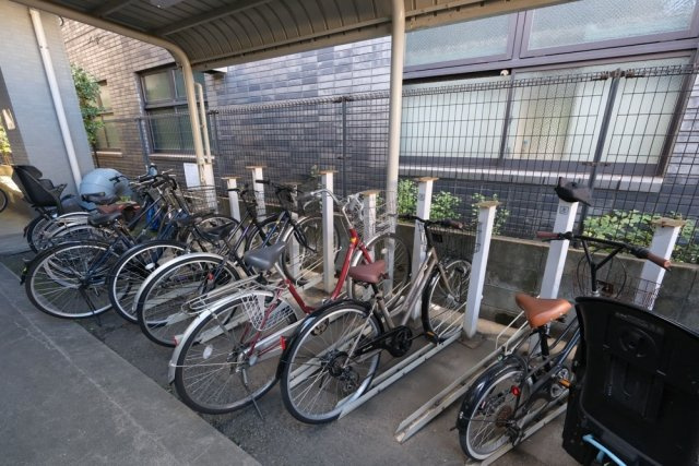 スカイコート西荻窪２（明治製菓・ｽｶｲｺｰﾄ荻窪ﾋﾞﾙ）のその他共用部分|駐輪場