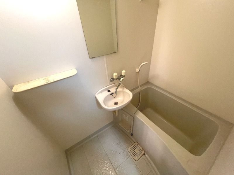 サニーコート・ジュネス の浴室