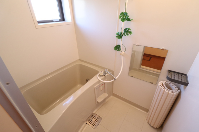 ほほえみABCDの浴室|ユニットバス（小窓付）