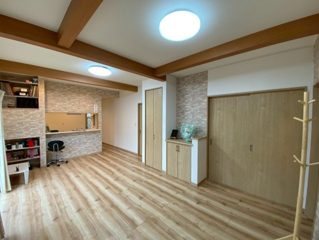 築浅　オール電化戸建　成田市本城中古戸建の居間・リビング