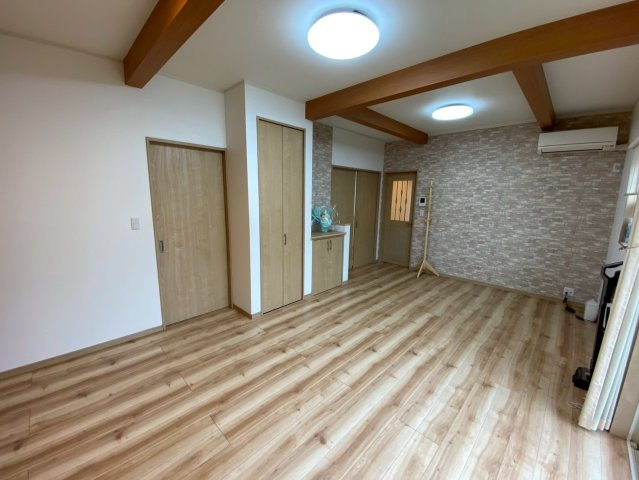 築浅　オール電化戸建　成田市本城中古戸建の居間・リビング