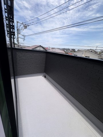 【バルコニー】 | 福岡市南区長住1丁目2期　4号棟（全4棟）【仲介手数料無料・0円】 | 現地写真。
