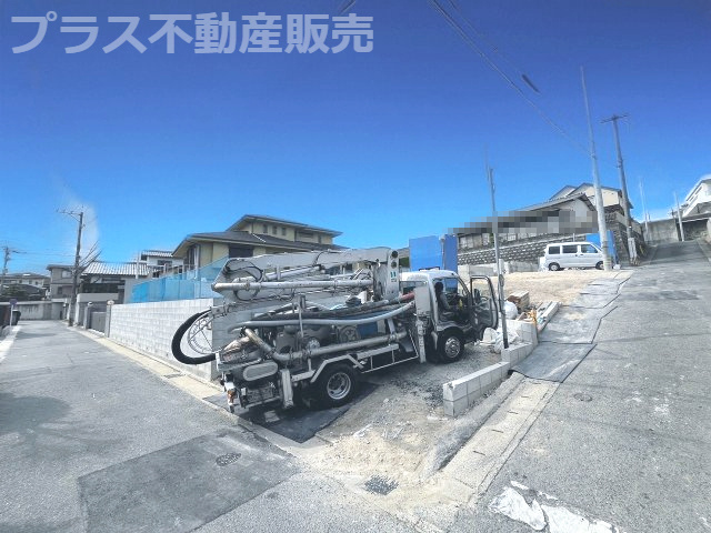 【外観】 | 福岡市南区長住1丁目2期　4号棟（全4棟）【仲介手数料無料・0円】 | 現地写真。プラス不動産販売なら、現場の全ての棟をまとめてご見学頂けます。