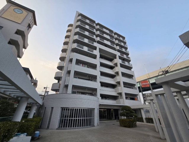 ロワールマンション西公園ビューA棟の外観