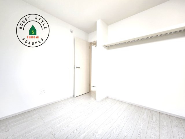 S・粕屋町若宮2丁目第4-2棟（1号棟）の洋室|落ち着いた色調の洋室です。