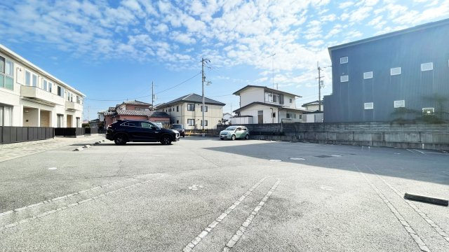 サンシャインテラスKの駐車場