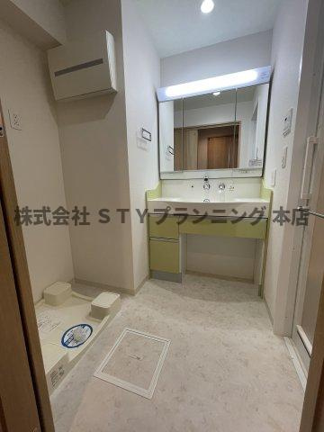 仲介手数料0円グランルクレ新栄イーストの洗面所